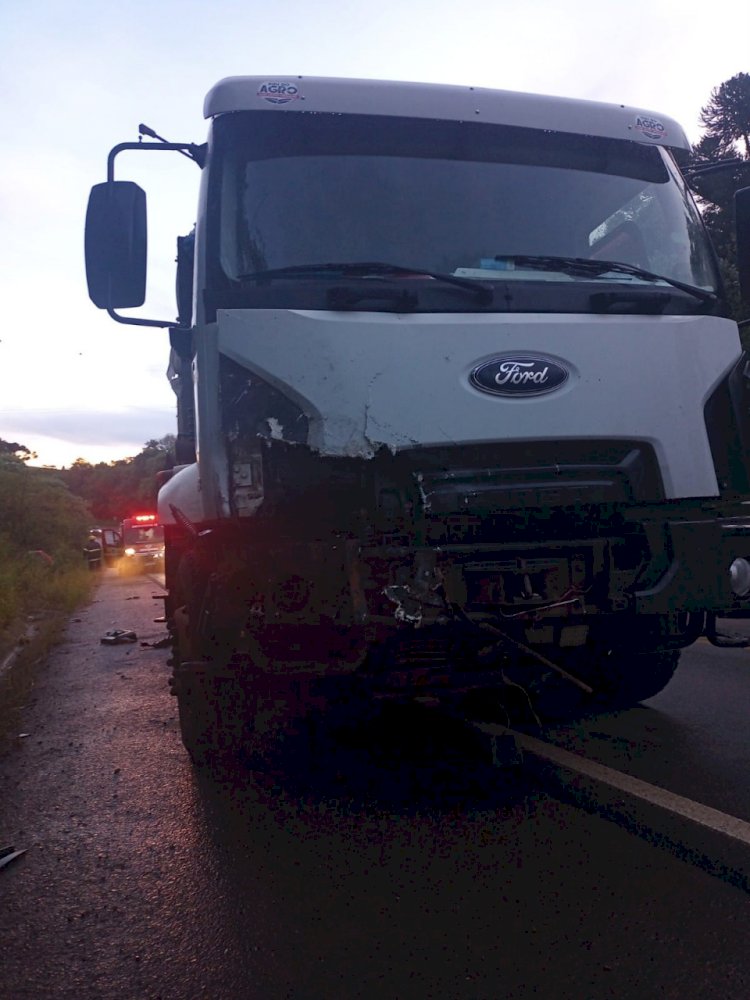 JOVEM DE 17 ANOS MORRE EM COLISÃO ENTRE CARRO E CAMINHÃO