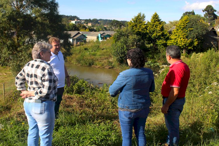 PREFEITURA DE LEBON RÉGIS ESTUDA UM NOVO PROJETO PARA MANTER A RECUPERAÇÃO DO RIO TROMBUDO