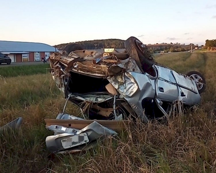 PAI E FILHA RECÉM NASCIDA MORREM EM ACIDENTE DE TRÂNSITO NA BR-470