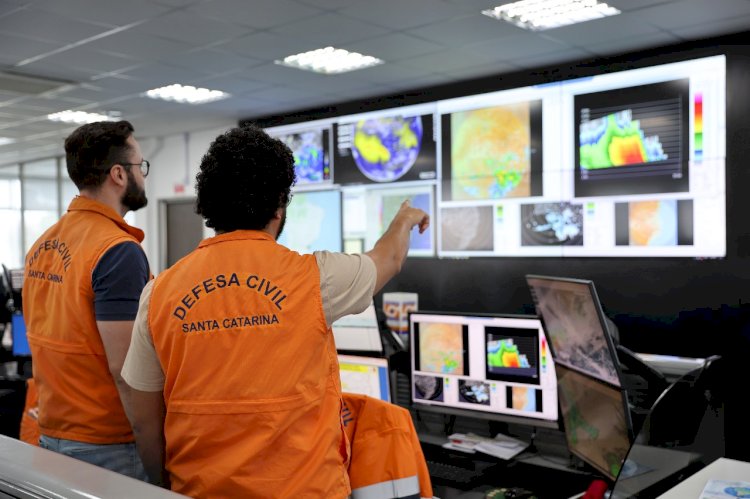 DEFESA CIVIL ALERTA PARA 100 A 200 MM DE CHUVA NOS PRÓXIMOS DIAS